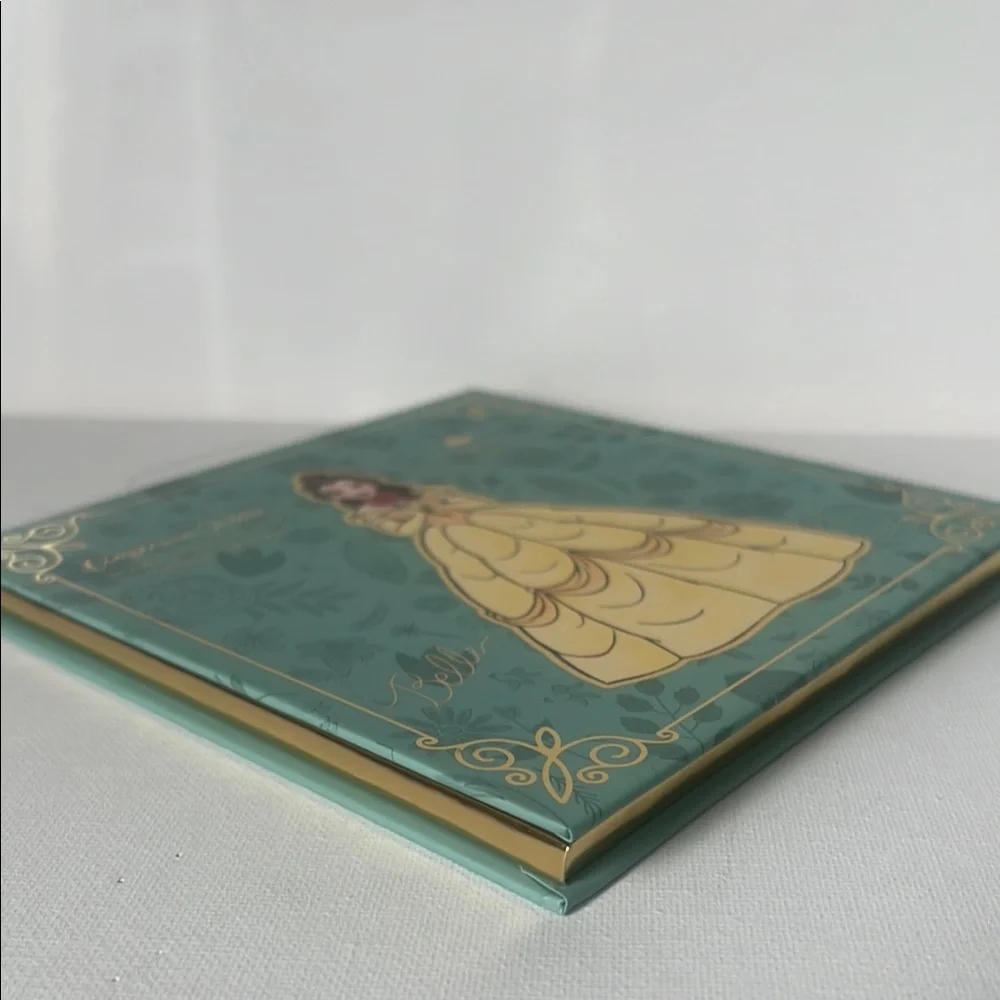 NWT Disney Belle Complexion Palette